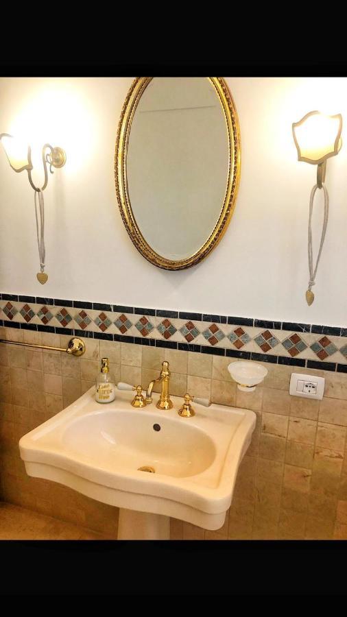 N&M Dimora Carrieri Luxury Bed & Breakfast Monopoli Bagian luar foto
